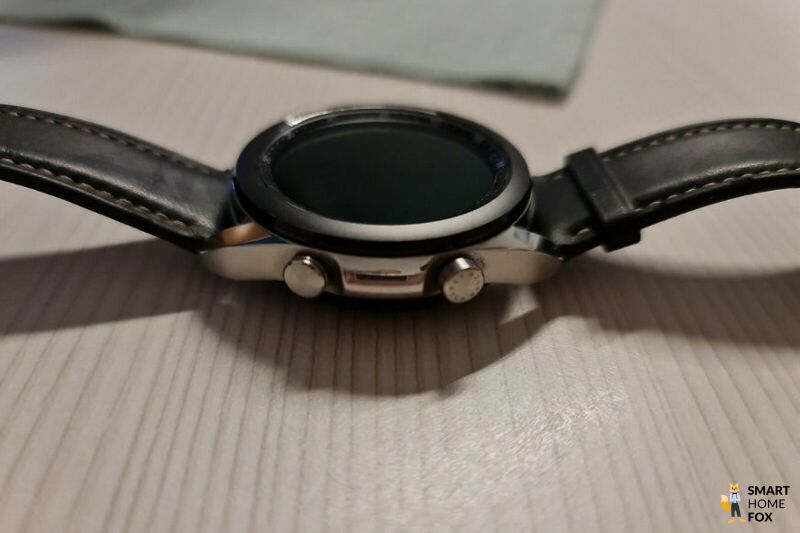 Man sieht die Knöpfe der Samsung Galaxy Watch 3